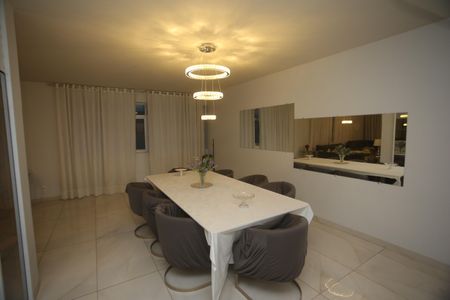Apartamento à venda com 248m², 4 quartos e 2 vagasSala