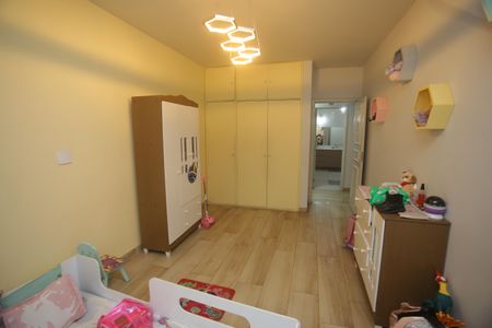 Apartamento à venda com 248m², 4 quartos e 2 vagasQuarto 2