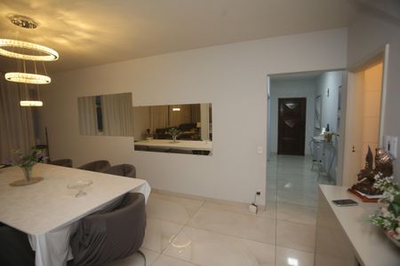 Apartamento à venda com 248m², 4 quartos e 2 vagasSala