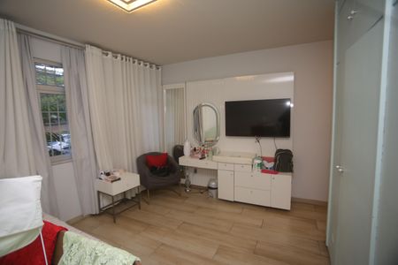 Apartamento à venda com 248m², 4 quartos e 2 vagasSuíte