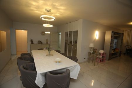 Apartamento à venda com 248m², 4 quartos e 2 vagasSala