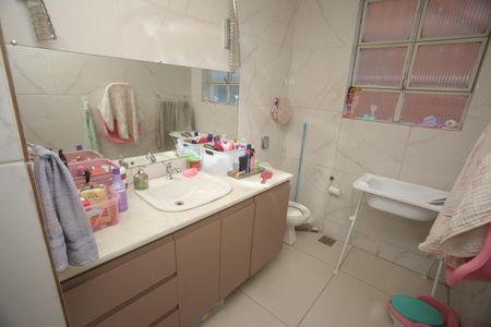 Apartamento à venda com 248m², 4 quartos e 2 vagasBanheiro da Suíte