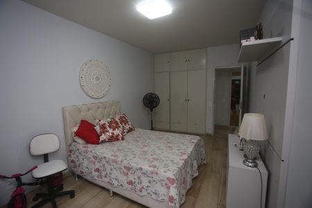 Apartamento à venda com 248m², 4 quartos e 2 vagasQuarto 1