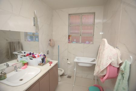 Apartamento à venda com 248m², 4 quartos e 2 vagasBanheiro da Suíte