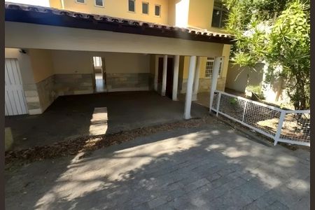 Casa para alugar com 583m², 4 quartos e 4 vagasGaragem