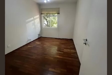 Casa para alugar com 583m², 4 quartos e 4 vagasQuarto