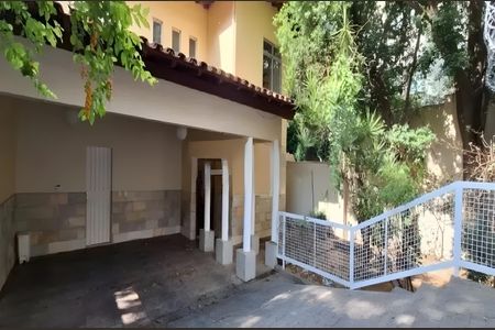 Casa para alugar com 583m², 4 quartos e 4 vagasGaragem