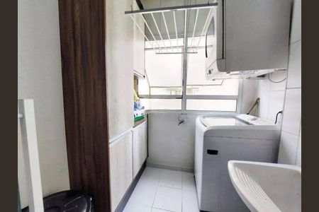 Casa de condomínio para alugar com 228m², 4 quartos e 3 vagas