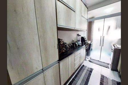 Casa de condomínio para alugar com 228m², 4 quartos e 3 vagas