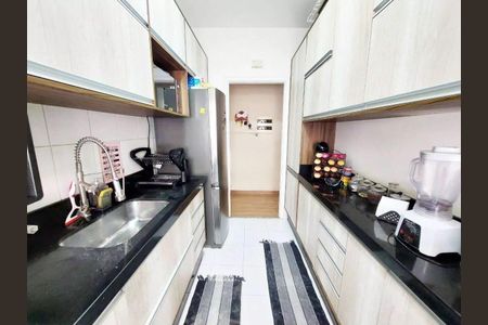 Casa de condomínio para alugar com 228m², 4 quartos e 3 vagas