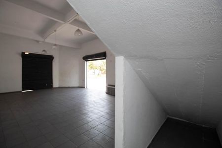 Casa à venda com 198m², 3 quartos e 1 vaga Casa à venda com 198m², 3 quartos e 1 vagaGaragem