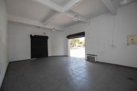 Casa à venda com 198m², 3 quartos e 1 vaga Casa à venda com 198m², 3 quartos e 1 vagaGaragem