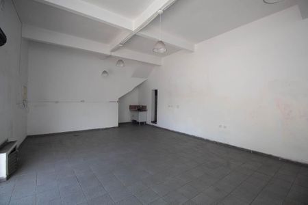 Casa à venda com 198m², 3 quartos e 1 vaga Casa à venda com 198m², 3 quartos e 1 vagaGaragem