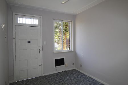 Sala de apartamento à venda com 2 quartos, 64m² em Passo D’areia, Porto Alegre