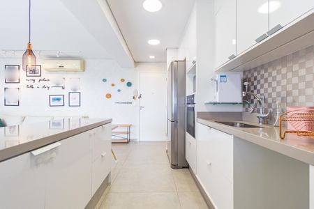 Apartamento à venda com 84m², 2 quartos e 2 vagasCozinha