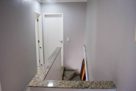 Casa de condomínio à venda com 120m², 3 quartos e 2 vagasCorredor