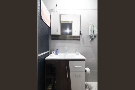 Banheiro  - Casa 1 de casa à venda com 2 quartos, 64m² em Santo Antônio, Porto Alegre