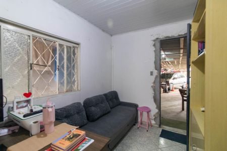 Casa à venda com 64m², 2 quartos e 4 vagasSala - Casa 2