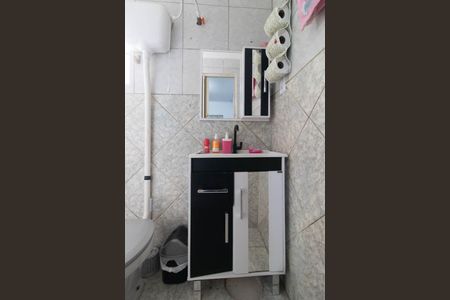 Casa à venda com 64m², 2 quartos e 4 vagasBanheiro - Casa 2