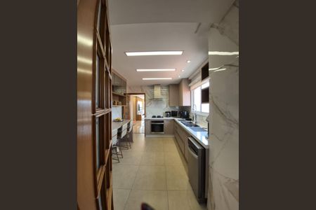 Apartamento à venda com 146m², 4 quartos e 4 vagasCozinha