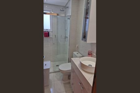 Apartamento à venda com 146m², 4 quartos e 4 vagasBanheiro Social