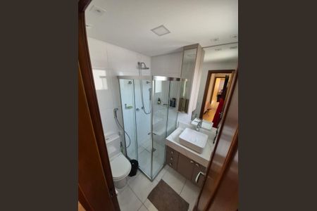 Apartamento à venda com 146m², 4 quartos e 4 vagasBanheiro Social