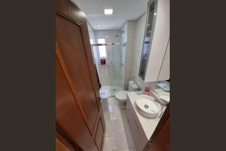 Apartamento à venda com 146m², 4 quartos e 4 vagasBanheiro Social