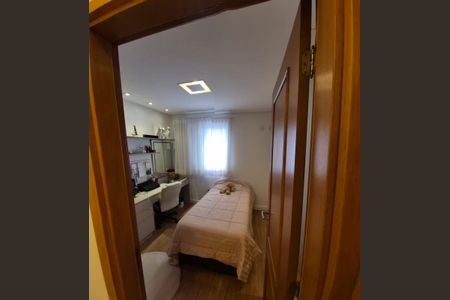 Apartamento à venda com 146m², 4 quartos e 4 vagasQuarto 2