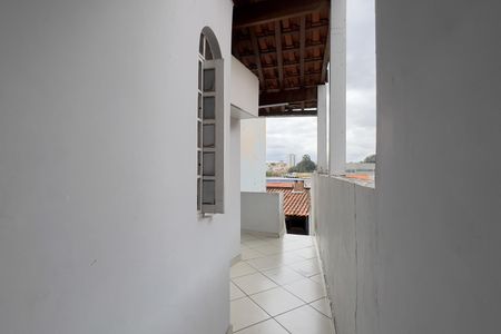 Casa à venda com 277m², 3 quartos e 3 vagas Casa à venda com 277m², 3 quartos e 3 vagasÁrea externa