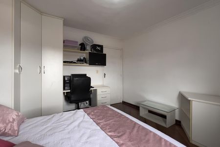 Quarto de casa para alugar com 3 quartos, 277m² em Jardim Santa Mena, Guarulhos