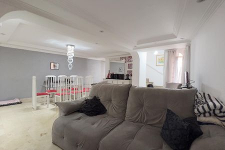 Sala de casa para alugar com 3 quartos, 277m² em Jardim Santa Mena, Guarulhos