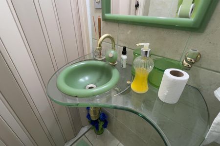 Lavabo de casa para alugar com 3 quartos, 277m² em Jardim Santa Mena, Guarulhos