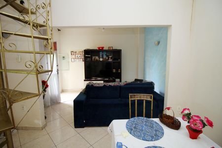 Sala de casa à venda com 3 quartos, 100m² em Irajá, Rio de Janeiro