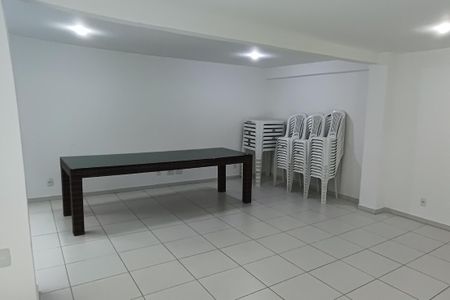 Apartamento à venda com 198m², 4 quartos e 2 vagas Apartamento à venda com 198m², 4 quartos e 2 vagasÁrea comum - Salão de festas