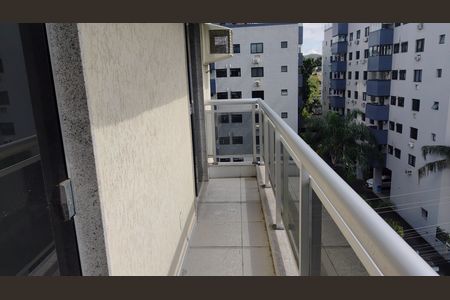 Apartamento à venda com 198m², 4 quartos e 2 vagas Apartamento à venda com 198m², 4 quartos e 2 vagasVaranda da Suíte 1 e Quarto 1