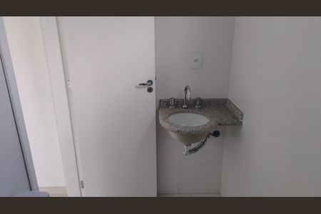 Apartamento à venda com 198m², 4 quartos e 2 vagas Apartamento à venda com 198m², 4 quartos e 2 vagasBanheiro da Suíte 1