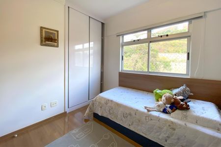 Apartamento à venda com 260m², 4 quartos e 5 vagas Apartamento à venda com 260m², 4 quartos e 5 vagasQuarto 2