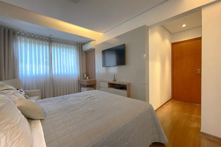 Apartamento à venda com 260m², 4 quartos e 5 vagas Apartamento à venda com 260m², 4 quartos e 5 vagasSuite