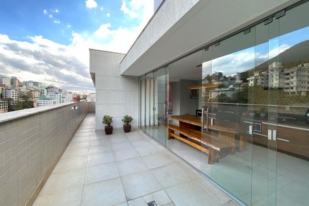 Apartamento à venda com 260m², 4 quartos e 5 vagas Apartamento à venda com 260m², 4 quartos e 5 vagasCobertura