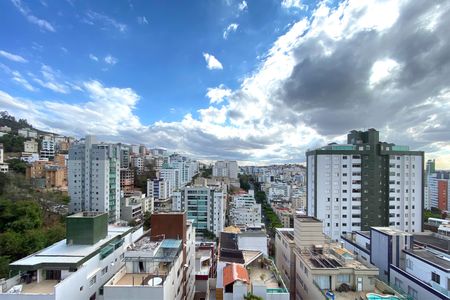 Apartamento à venda com 260m², 4 quartos e 5 vagas Apartamento à venda com 260m², 4 quartos e 5 vagasVista Varanda da Sala