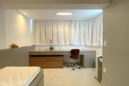 Apartamento à venda com 260m², 4 quartos e 5 vagas Apartamento à venda com 260m², 4 quartos e 5 vagasQuarto 3