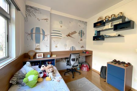 Apartamento à venda com 260m², 4 quartos e 5 vagas Apartamento à venda com 260m², 4 quartos e 5 vagasQuarto 2