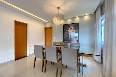 Apartamento à venda com 260m², 4 quartos e 5 vagas Apartamento à venda com 260m², 4 quartos e 5 vagasSala de Jantar