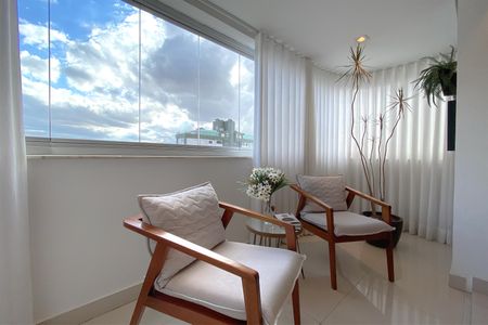 Apartamento à venda com 260m², 4 quartos e 5 vagas Apartamento à venda com 260m², 4 quartos e 5 vagasVaranda da Sala