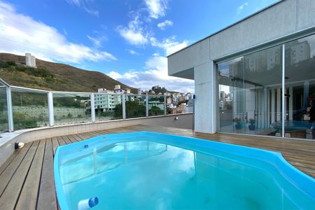 Apartamento à venda com 260m², 4 quartos e 5 vagas Apartamento à venda com 260m², 4 quartos e 5 vagasPiscina