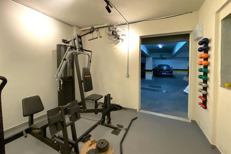 Apartamento à venda com 260m², 4 quartos e 5 vagas Apartamento à venda com 260m², 4 quartos e 5 vagasÁrea comum - Academia