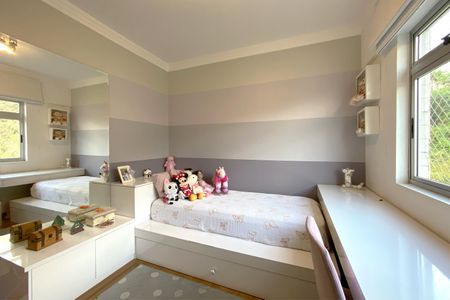 Apartamento à venda com 260m², 4 quartos e 5 vagas Apartamento à venda com 260m², 4 quartos e 5 vagasQuarto 1