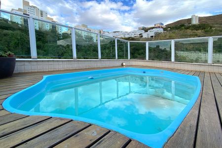 Apartamento à venda com 260m², 4 quartos e 5 vagas Apartamento à venda com 260m², 4 quartos e 5 vagasPiscina