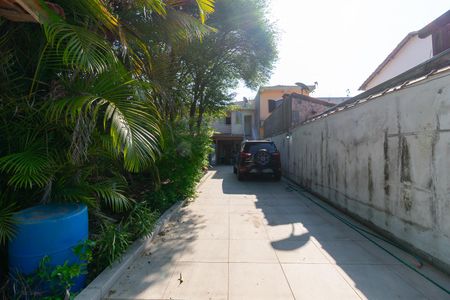 Casa à venda com 288m², 4 quartos e 5 vagas Casa à venda com 288m², 4 quartos e 5 vagasGaragem