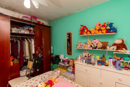 Casa à venda com 288m², 4 quartos e 5 vagas Casa à venda com 288m², 4 quartos e 5 vagasQuarto 2 da Casa 1